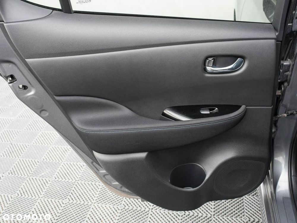 Nissan Leaf 40kWh N-Connecta - 25