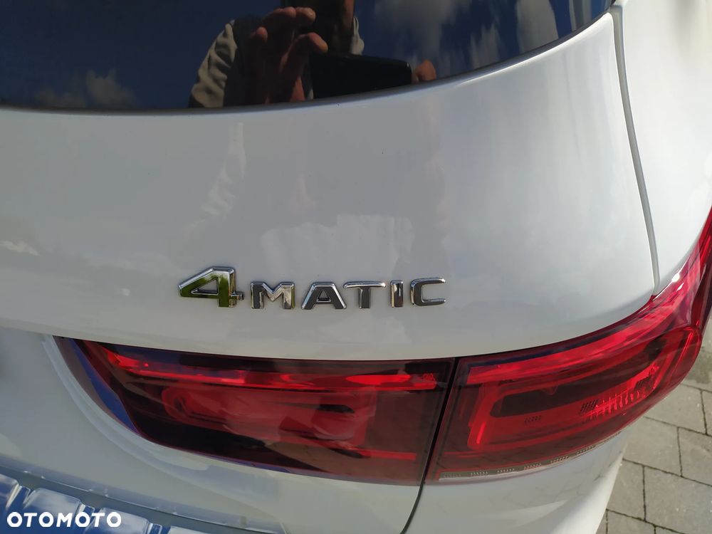 Mercedes-Benz GLB 250 4-Matic AMG Line 8G-DCT - 40