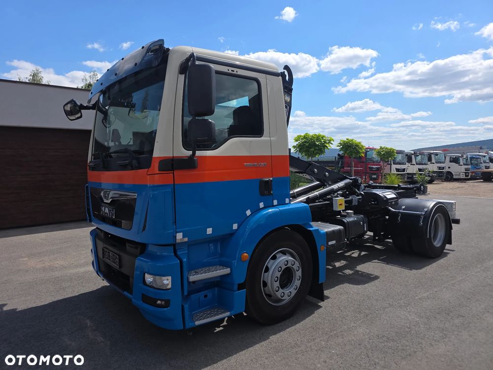 MAN TGM 18.250 urządzenie hakowe AXOR / hakowiec - 1