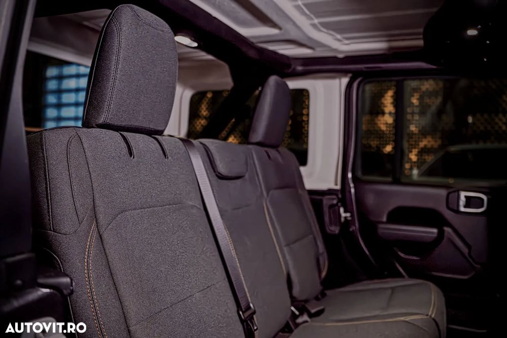 Jeep Wrangler 2.0 Turbo AT8 Sahara - 17