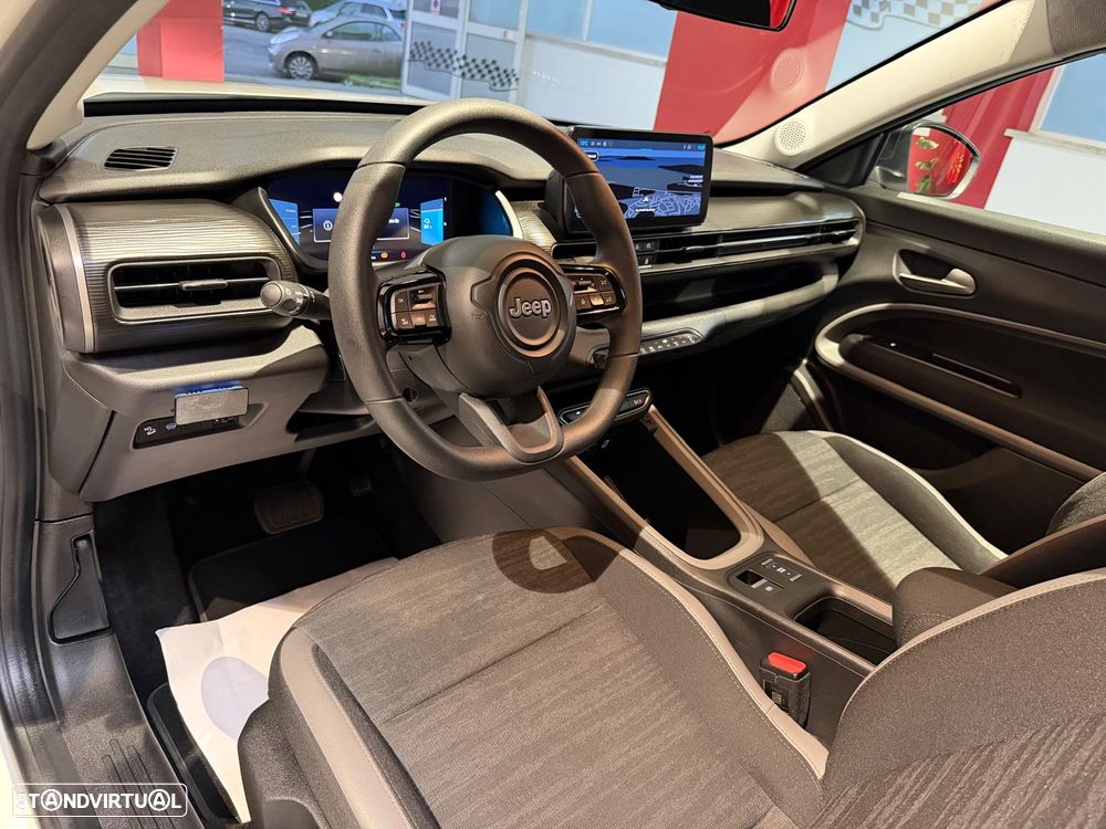 Jeep Avenger 54 kWh Longitude - 8