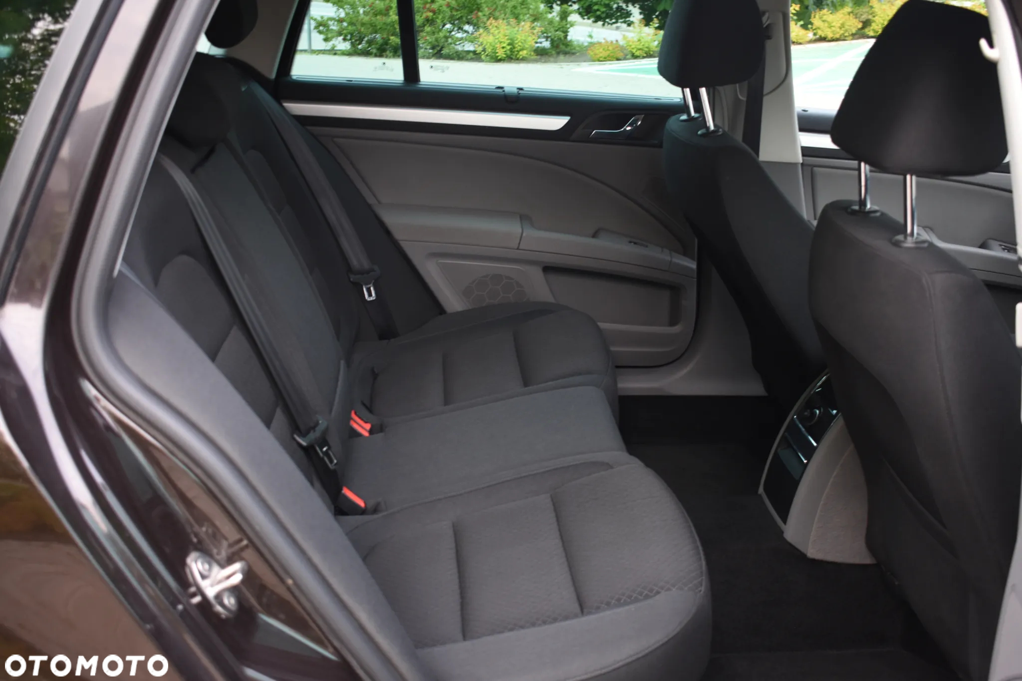 Skoda Superb 2.0 TDI Elegance - 34