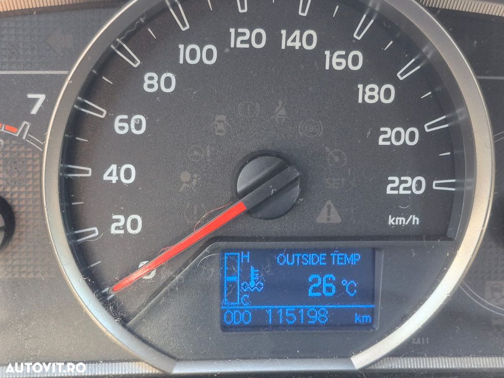 Toyota RAV4 2.2 D-4D Comfort - 9
