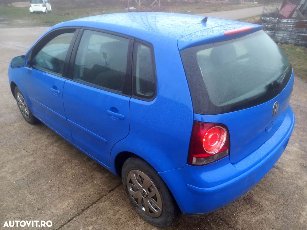 Volkswagen Polo - 4
