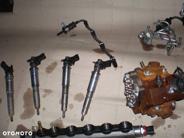 LISTWA WTRYSKOWA 2,0 DCI RENAULT TRAFIC - 2