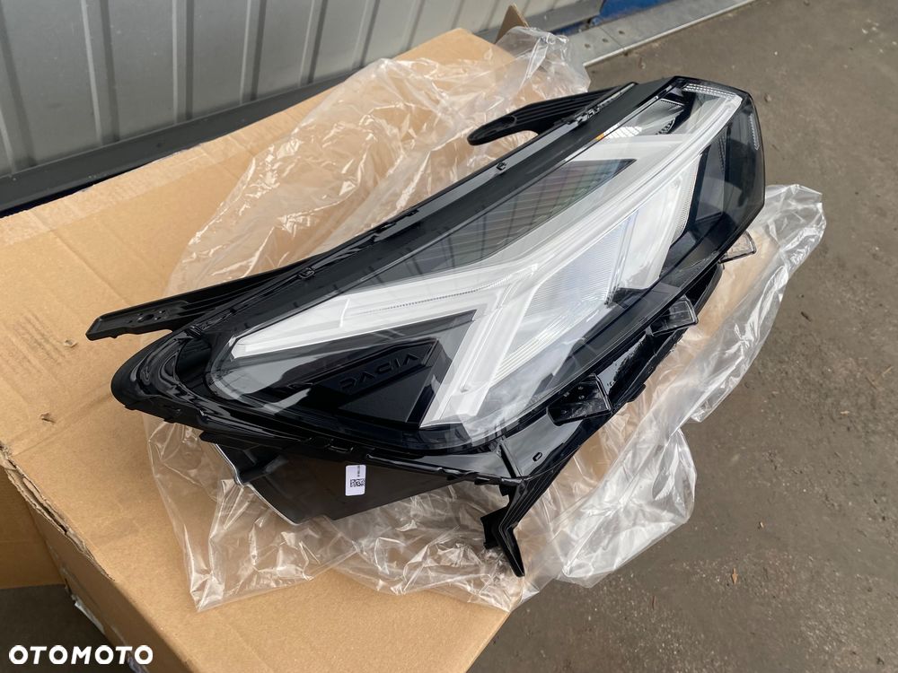 DACIA Sandero III 3 Lift Logan Jogger 25-26r NOWA ! ORYGINALNA ! LAMPA PRZEDNIA PRAWA REFLEKTOR PRAWY PRZÓD LEDOWA led full led  260107920R biała biały środek  STEPWAY Wwa - 6