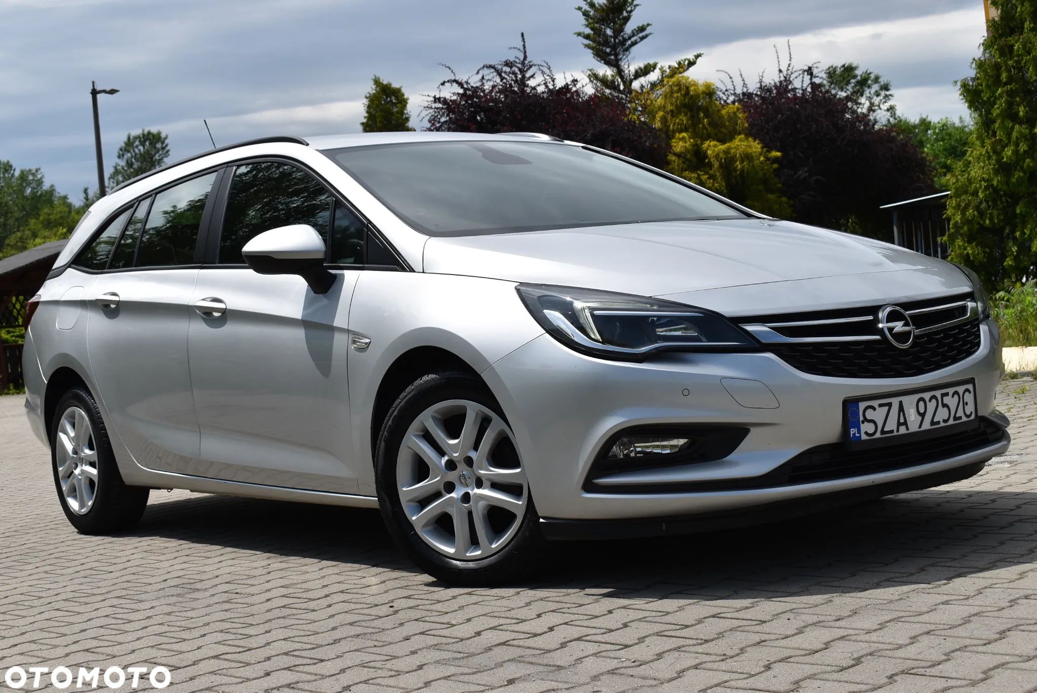 Opel Astra V 1.6 CDTI Elite - 1