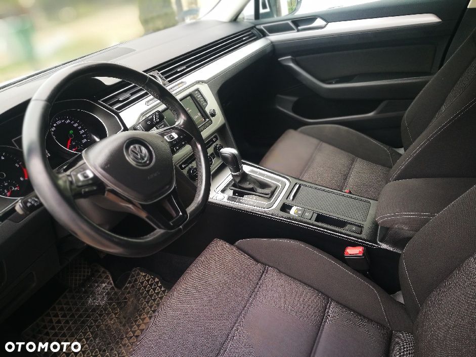 Volkswagen Passat 2.0 TDI SCR (BlueMotion Technology) DSG Comfortline - 9