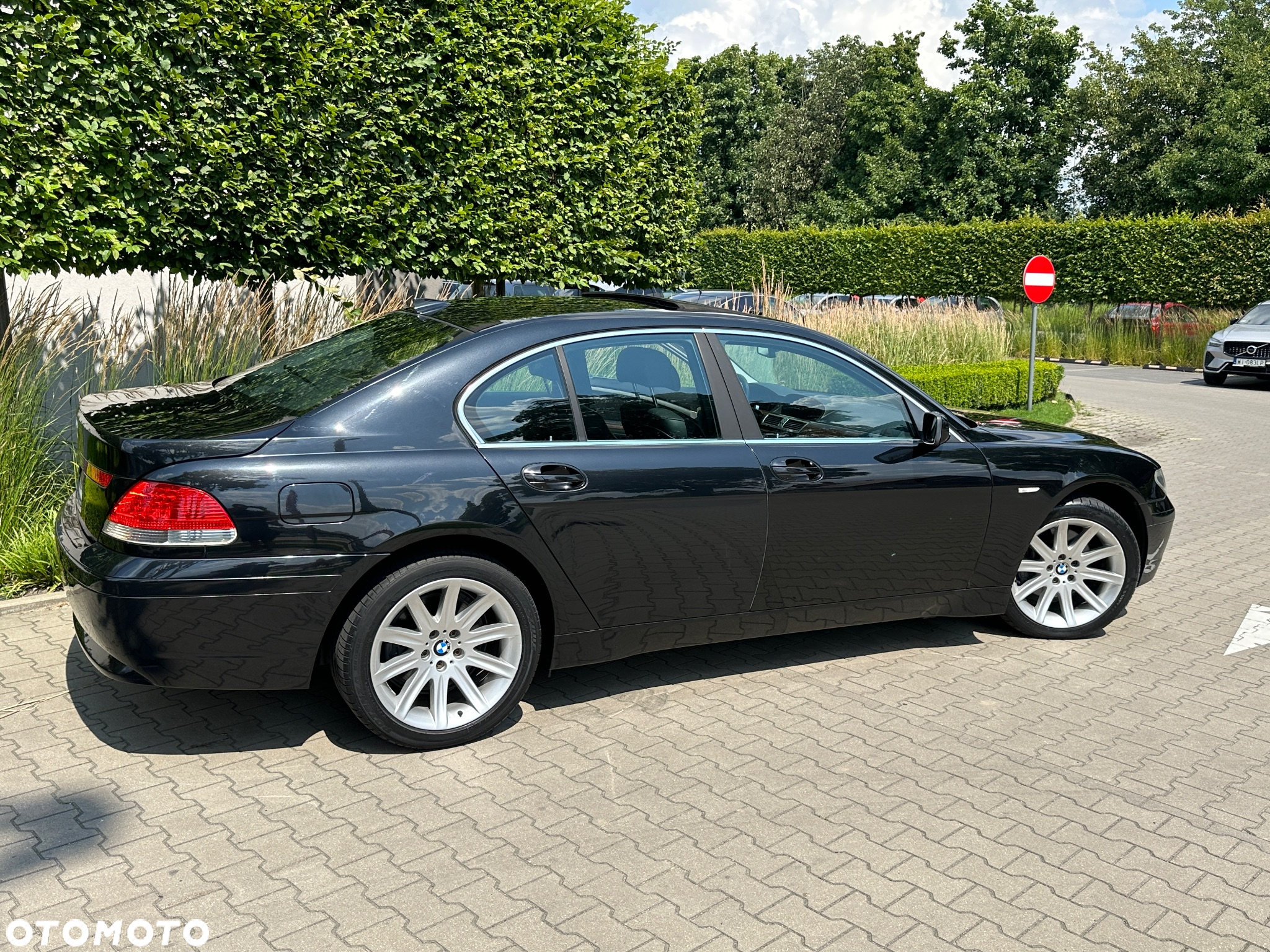 BMW Seria 7 745i - 19
