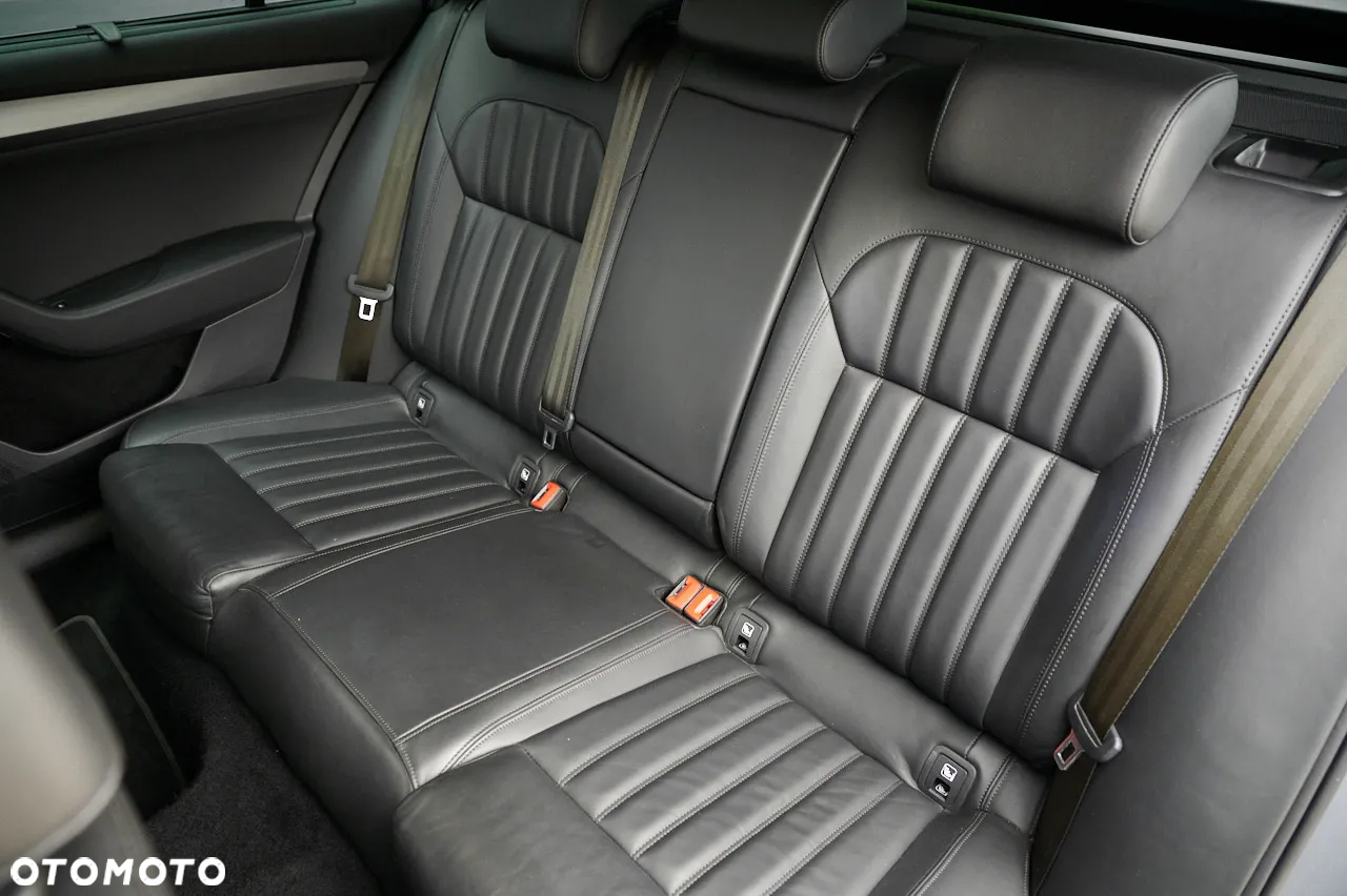 Skoda Superb 2.0 TDI DSG Premium Edition - 10