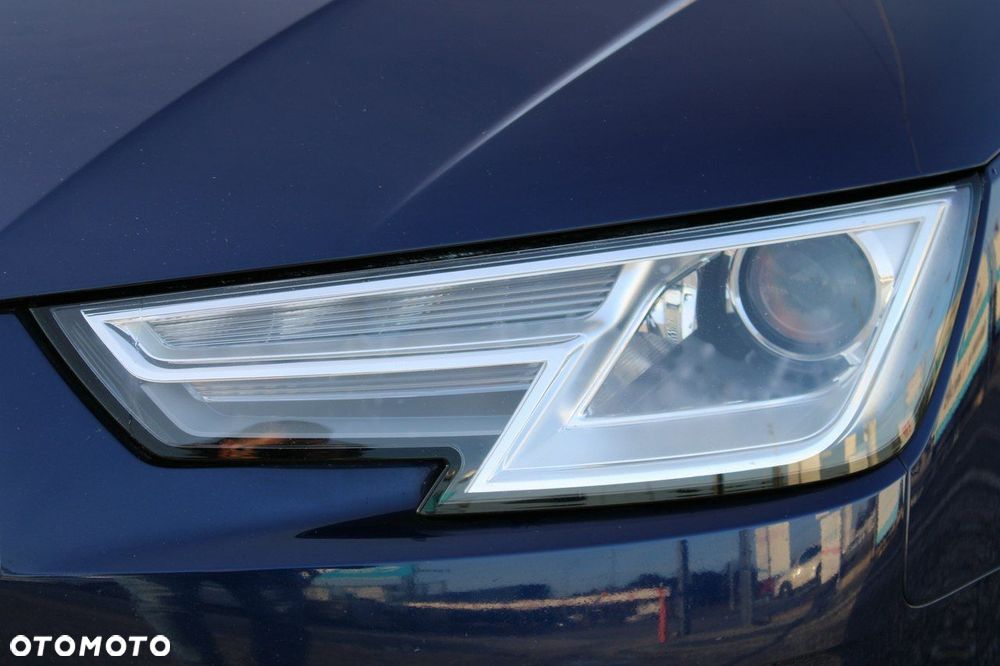 Audi A4 Limousine - 16