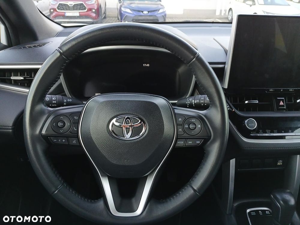 Toyota Corolla Cross - 16