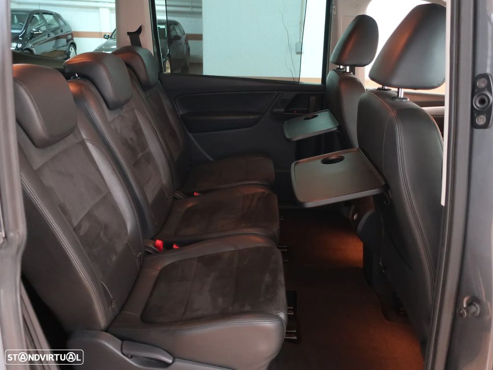 VW Sharan 2.0 TDI Highline 4Motion - 27