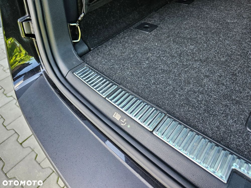 Skoda Superb 2.0 TDI 4x4 DSG L&K - 16