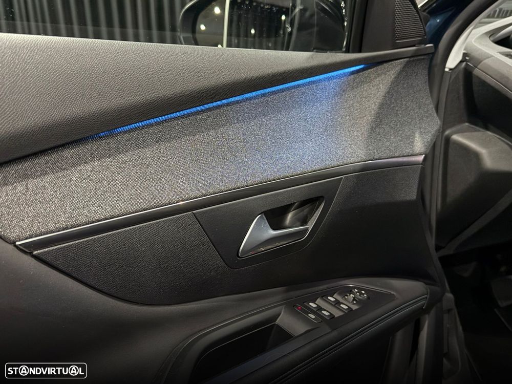 Peugeot 3008 1.6 Hybrid Allure e-EAT8 - 16