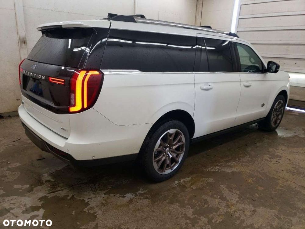 Ford Expedition - 4