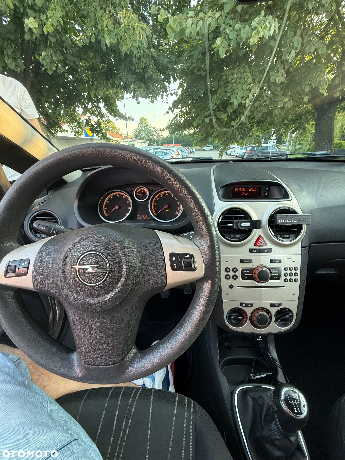 Opel Corsa - 10