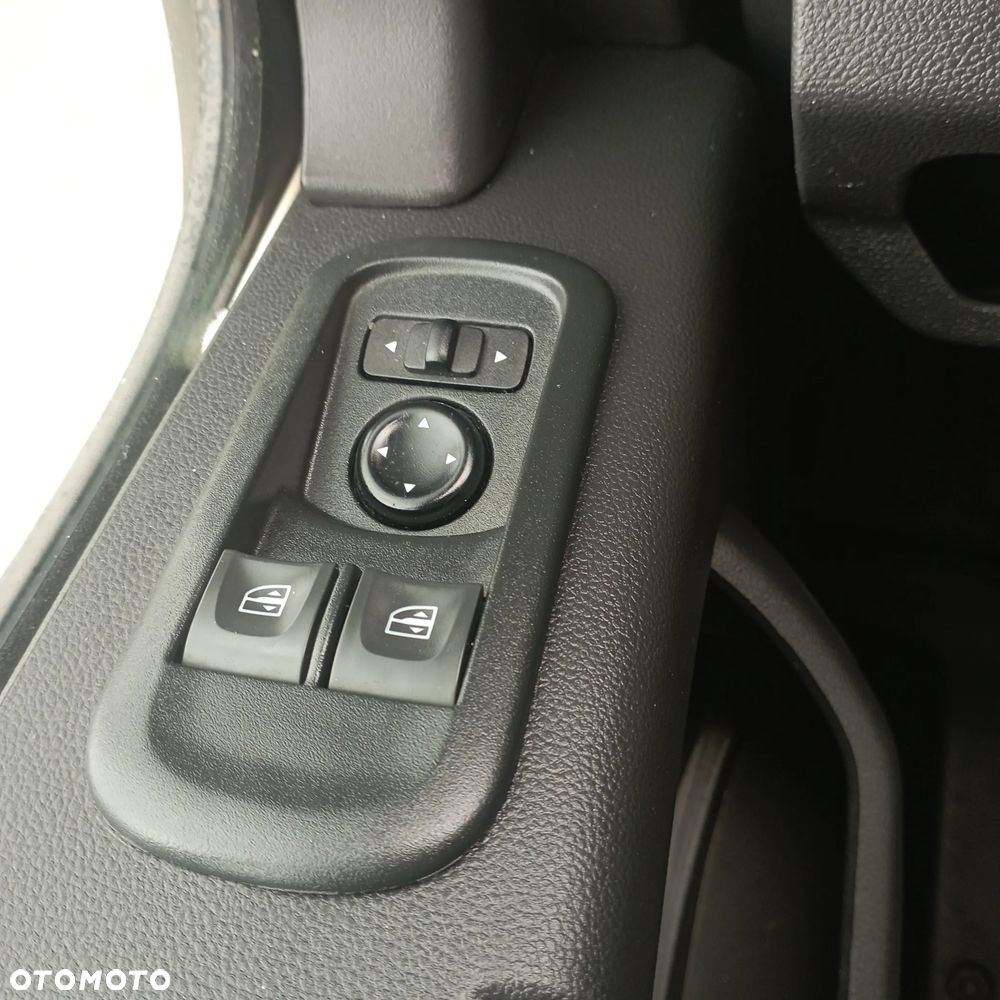 Renault Master - 32
