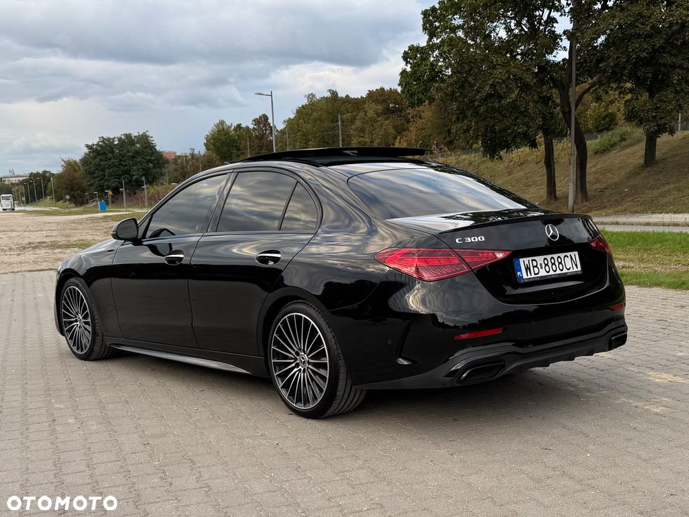 Mercedes-Benz Klasa C 300 9G-TRONIC AMG Line - 11