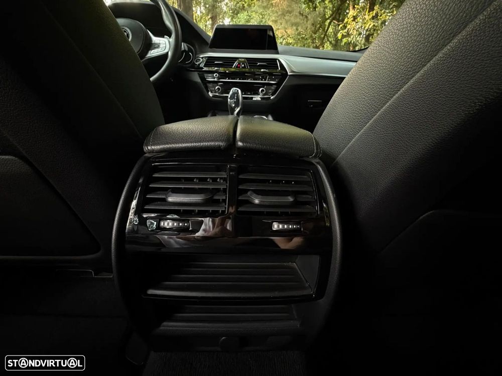 BMW 520 d Auto - 35