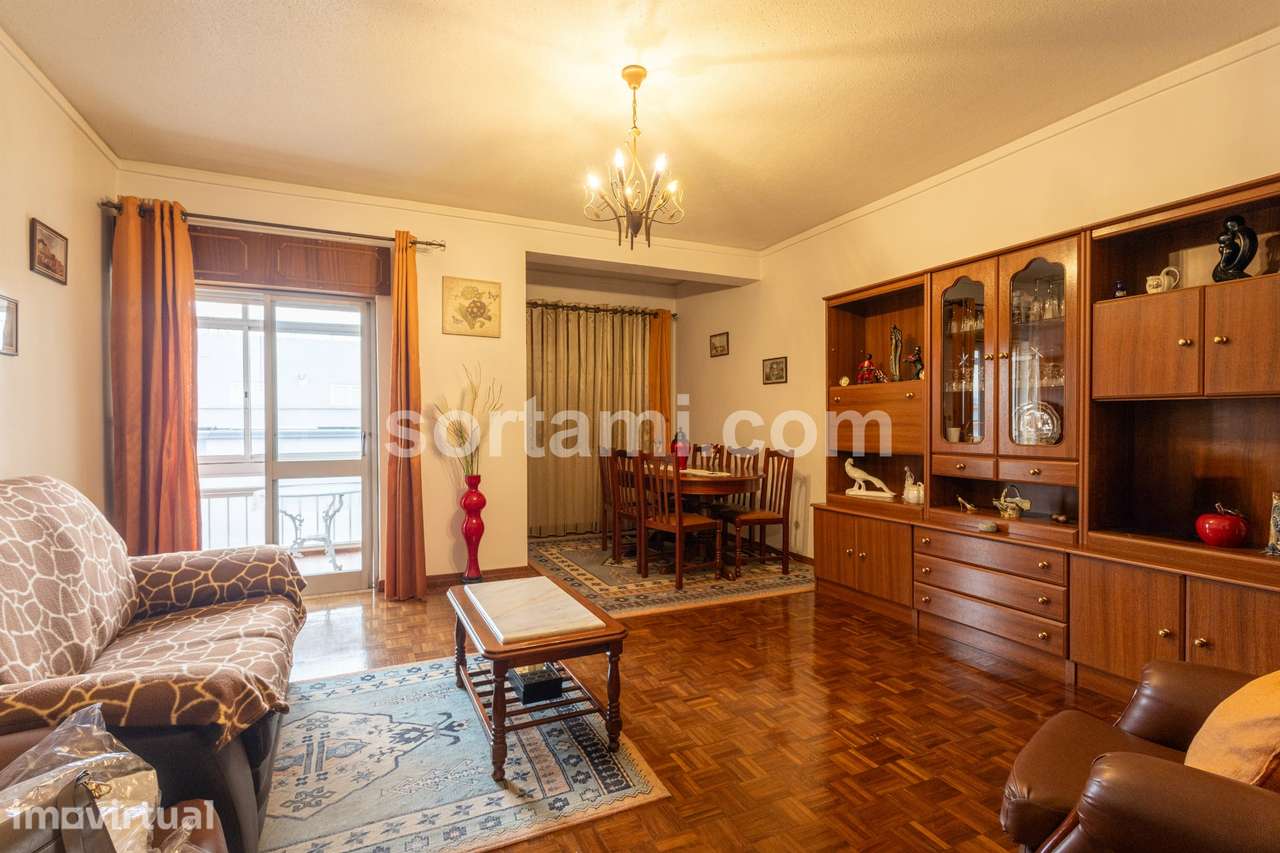 Apartamento T2 Venda em Faro (Sé e São Pedro),Faro - Grande imagem: 3/18