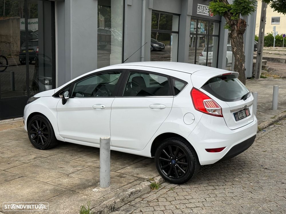 Ford Fiesta - 9