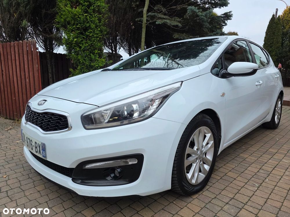 Kia Ceed 1.6 CRDi L Business Line DCT - 1