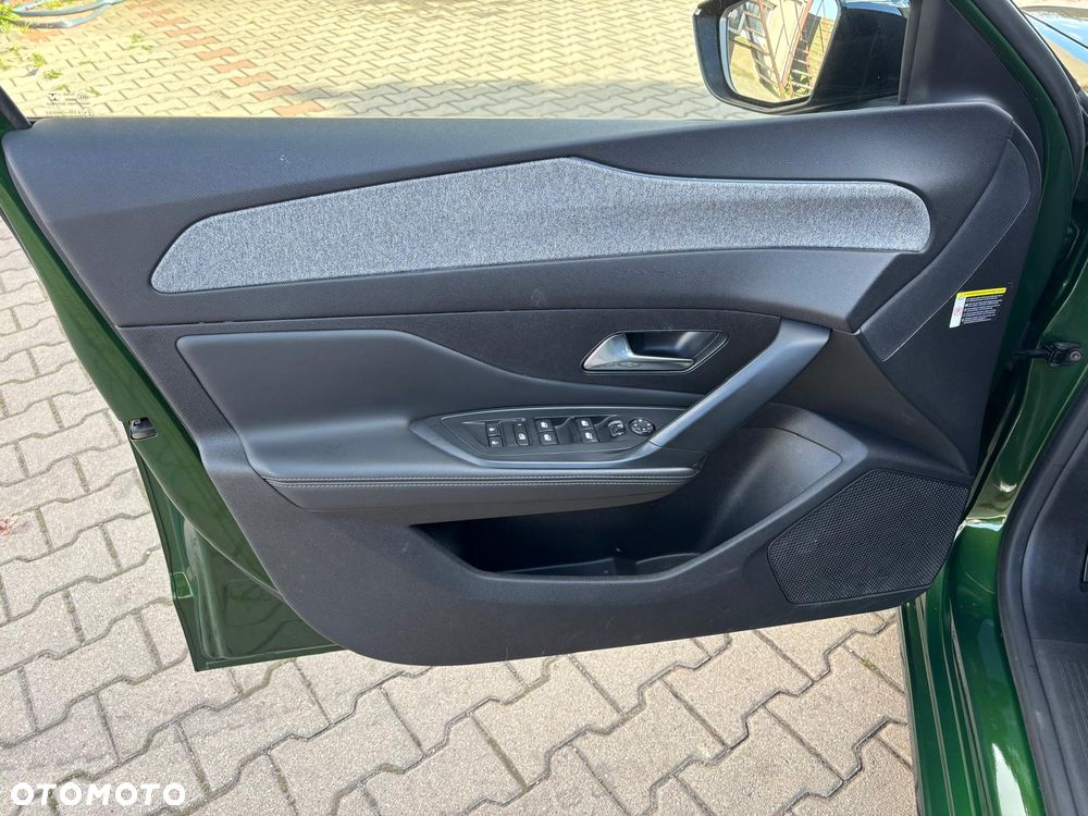 Peugeot 308 1.5 BlueHDi Allure S&S - 33
