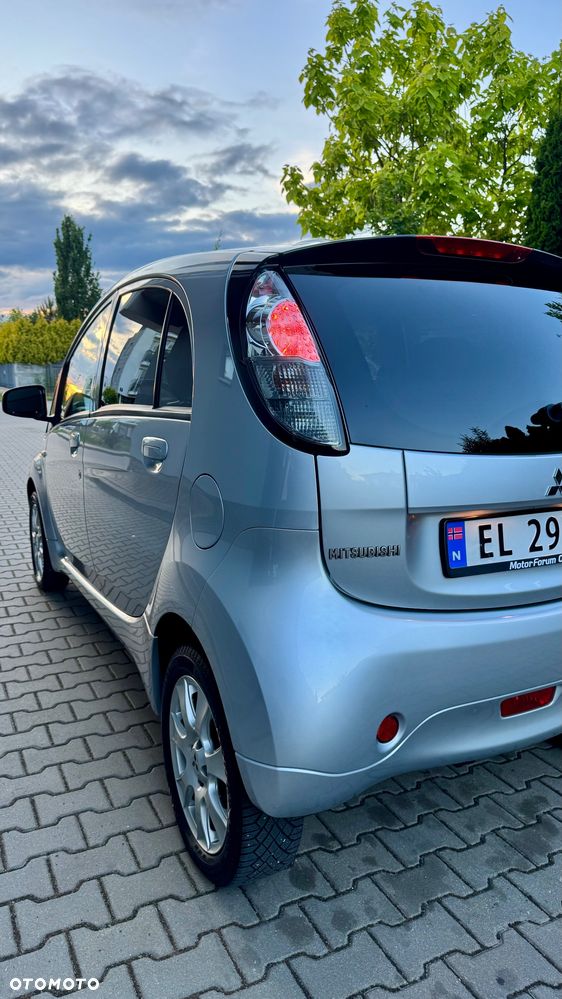 Mitsubishi i-MiEV Standard - 32