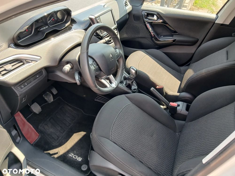 Peugeot 208 1.2 PureTech Active - 5