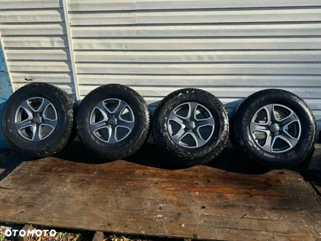 koła felgi opony jeep wrangler 17"