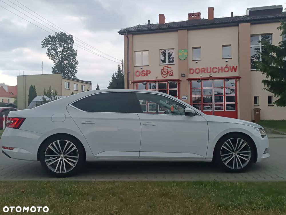 Skoda Superb 2.0 TDI 4x4 DSG Sportline - 4