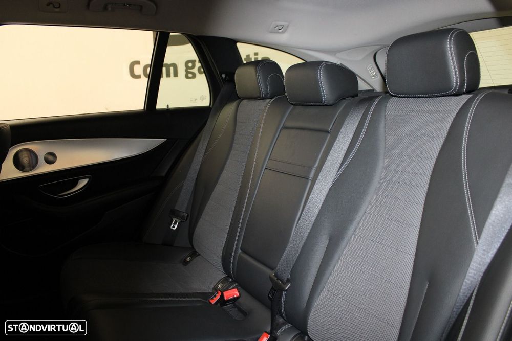 Mercedes-Benz E 300 de Avantgarde - 35