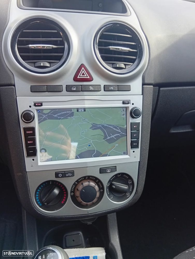Opel Corsa 1.2 Enjoy FlexFuel - 6
