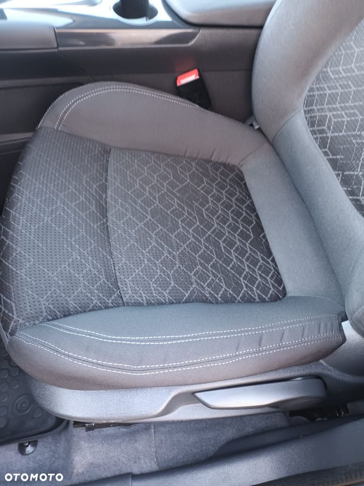 Peugeot 3008 1.6 BlueHDi Allure S&S EAT6 - 20