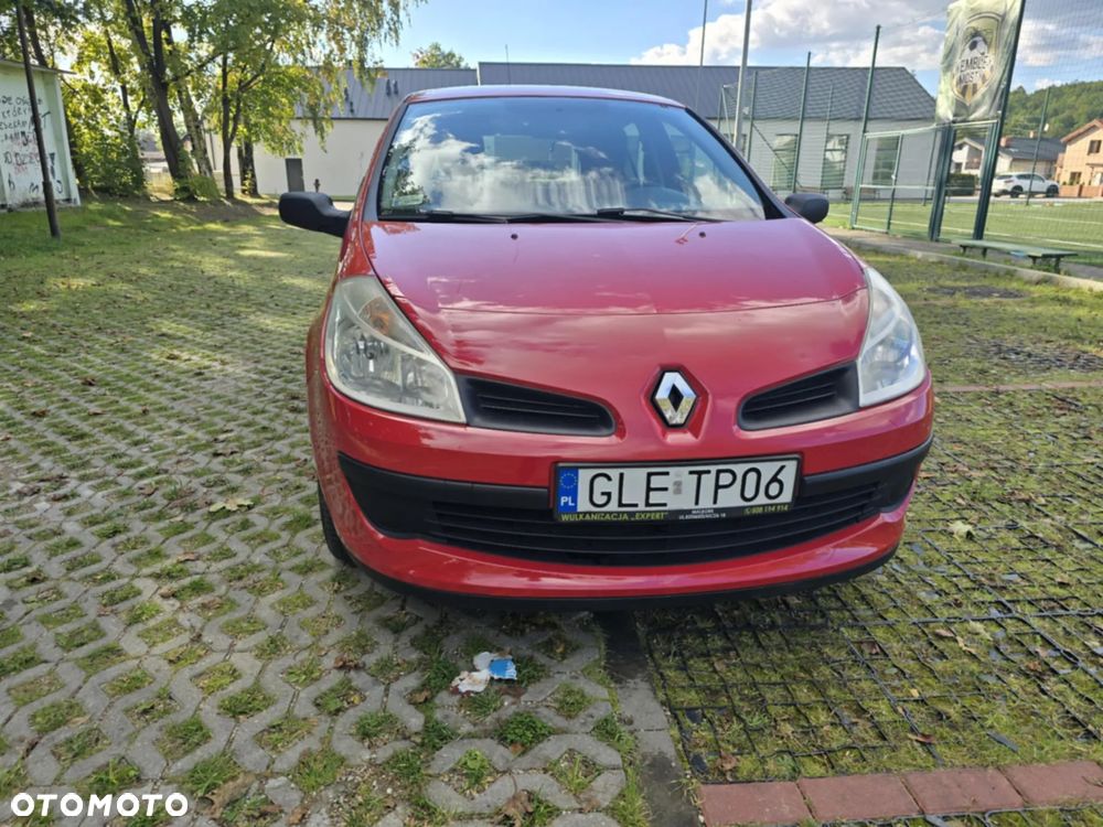 Renault Clio 1.2 16V Alize - 1