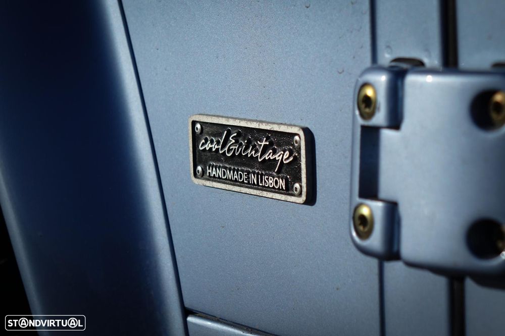 Land Rover Defender - 13