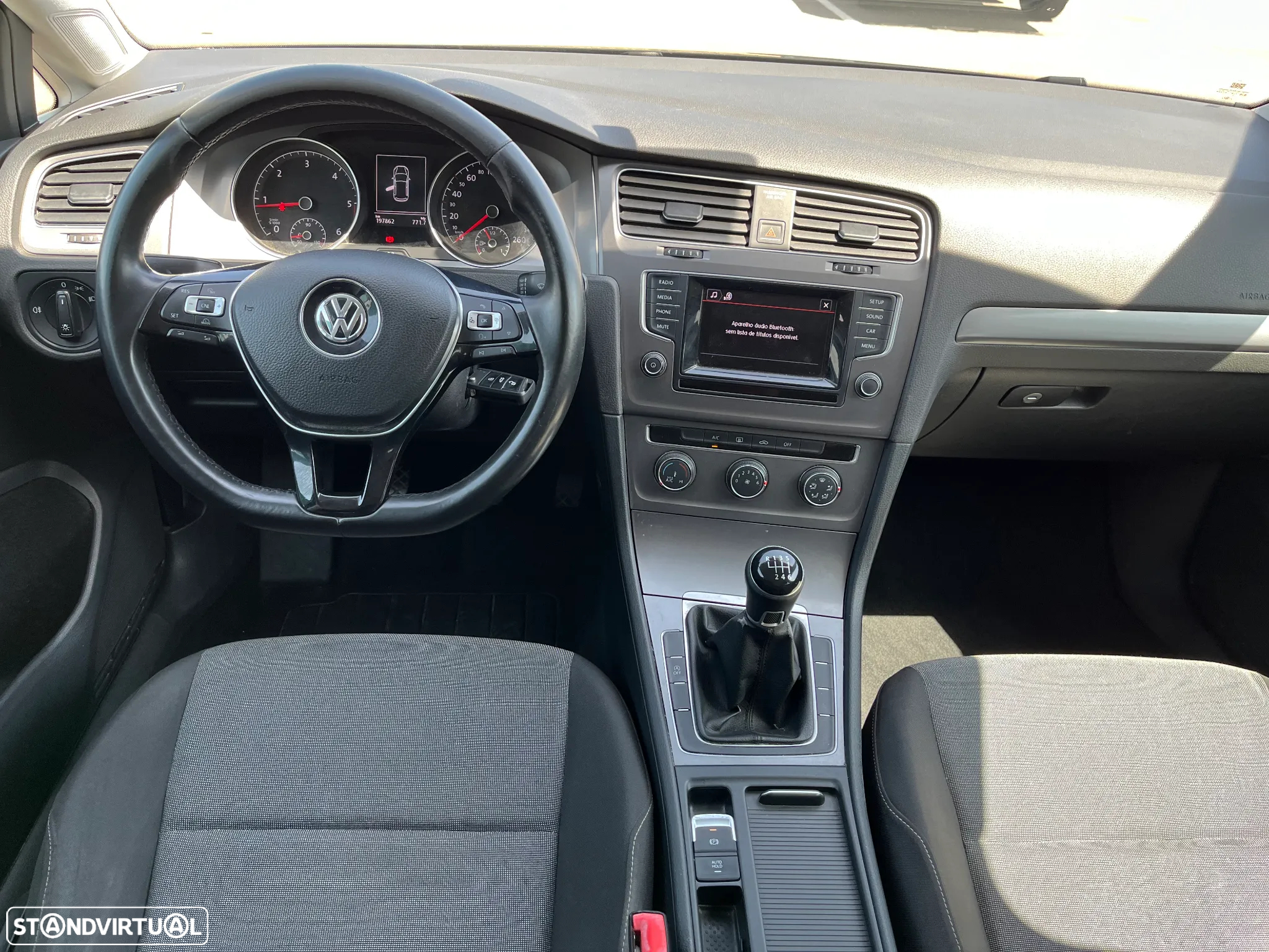 VW Golf 1.6 TDi BlueMotion Confortline - 18