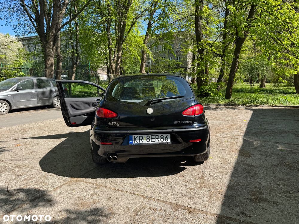 Alfa Romeo 147 2.0 Twin Spark Distinctive - 3