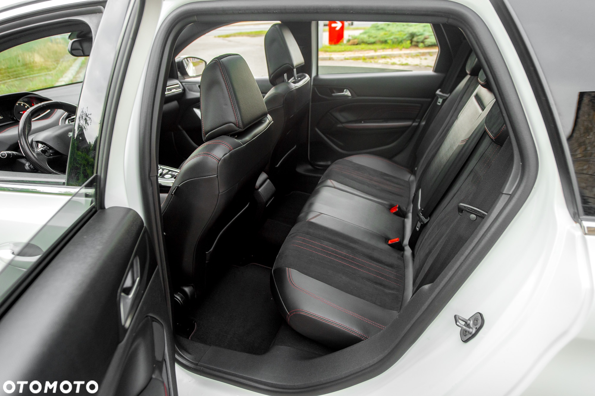 Peugeot 308 SW PureTech 225 GPF EAT8 Stop & Start GT - 20