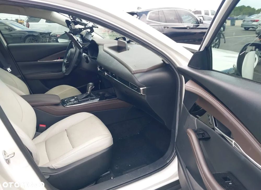 Mazda CX-30 - 12