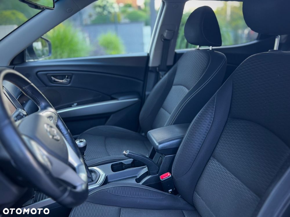 SsangYong/KGM Tivoli e-XGi 160 2WD Black+White - 11