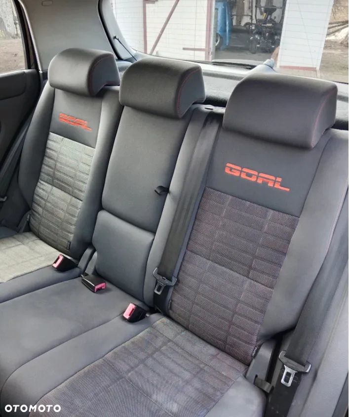 Volkswagen Golf Plus 1.9 TDI DPF Goal - 25