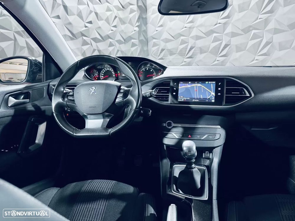 Peugeot 308 1.5 BlueHDi Active Pack - 18