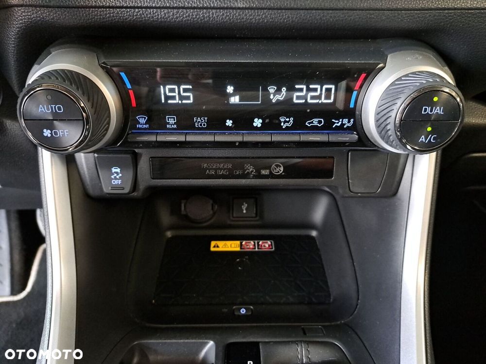 Toyota RAV4 - 24