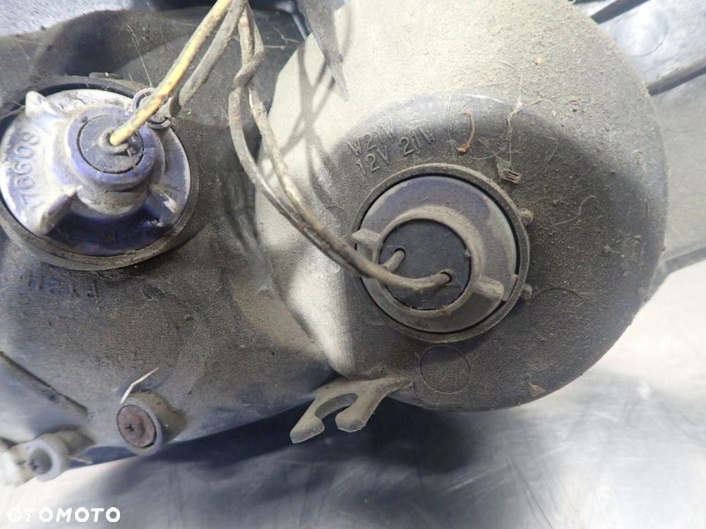 LAMPA PRAWA TYLNA SUBARU IMPREZA GX - 5