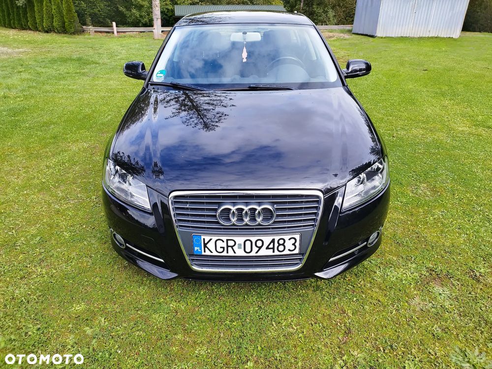 Audi A3 Sportback - 1