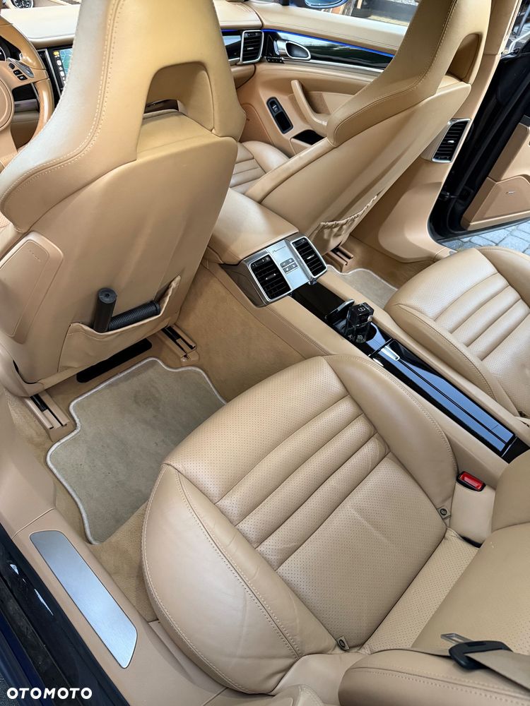 Porsche Panamera S PDK - 22