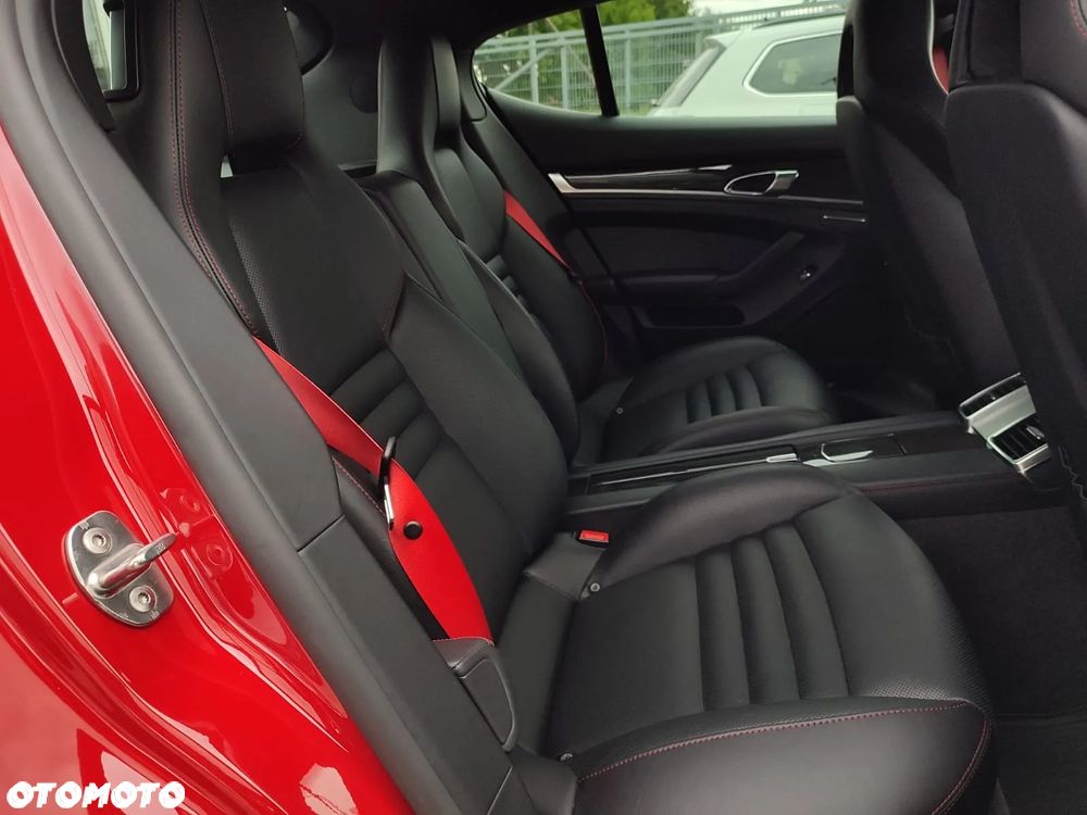 Porsche Panamera 4S - 19