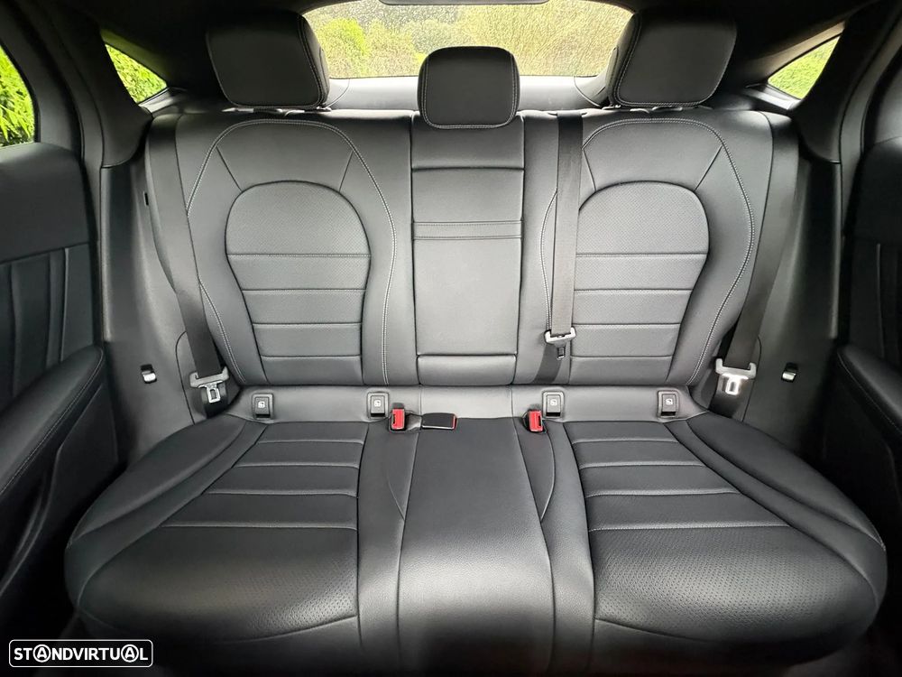 Mercedes-Benz GLC 250 d 4Matic 9G-TRONIC AMG Line - 38